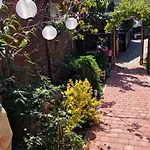 Nad Jeziorem, * Mikołajki