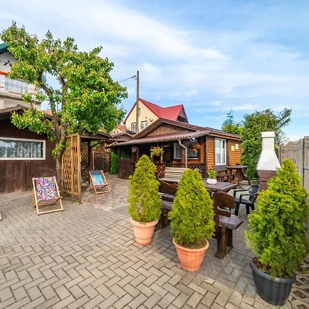 Nad Jeziorem, Tatil Evi Mikołajki