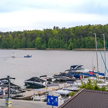 Nad Jeziorem, Дом отдыха *